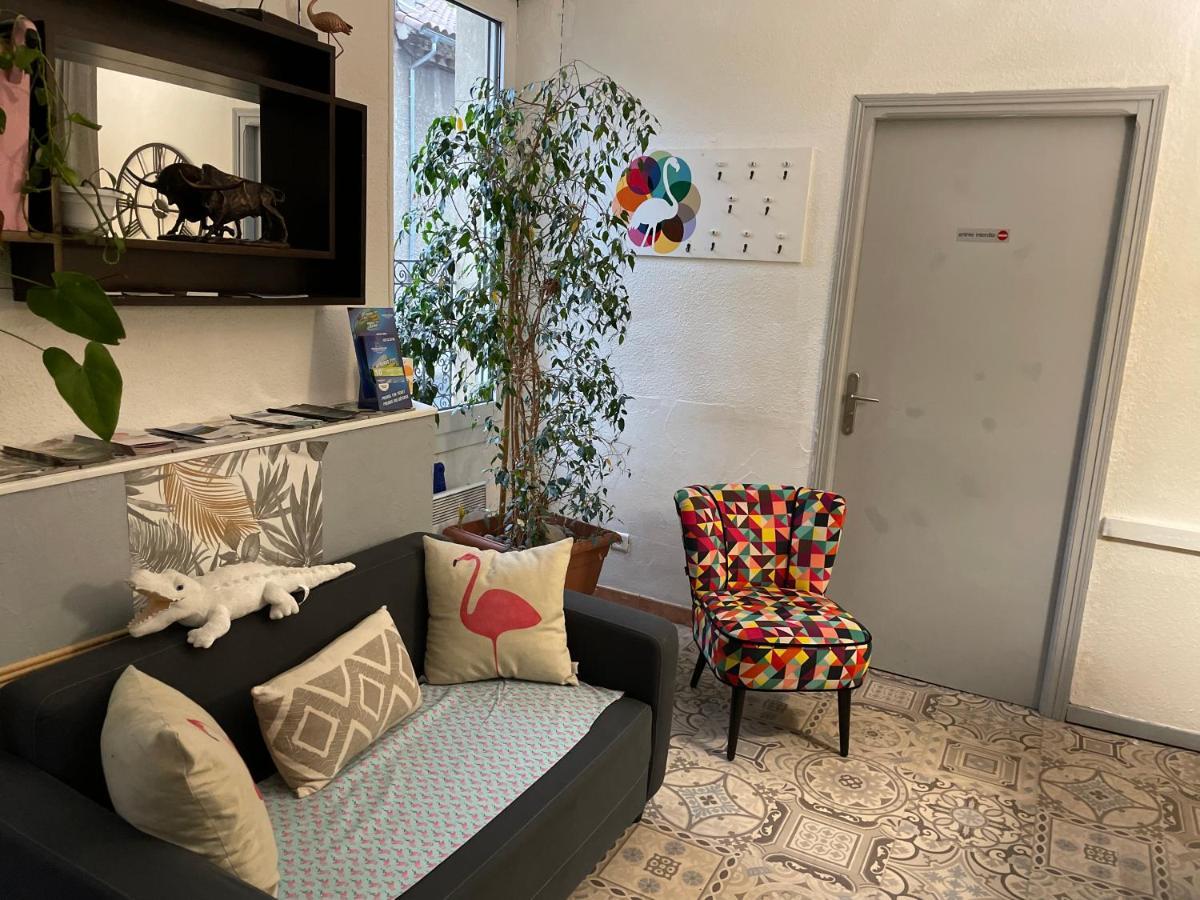 Hotel La Tour Des Fees Quissac  ภายนอก รูปภาพ